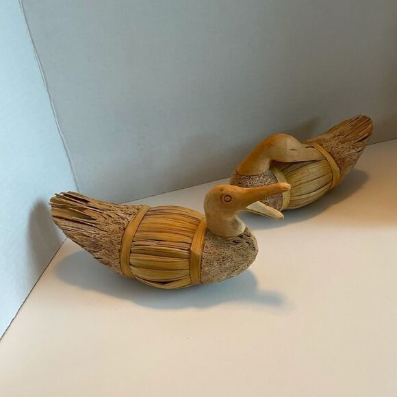 Set of 3 Handmade Corn Husks & Wood Ducks Birds - Picture 10 of 10